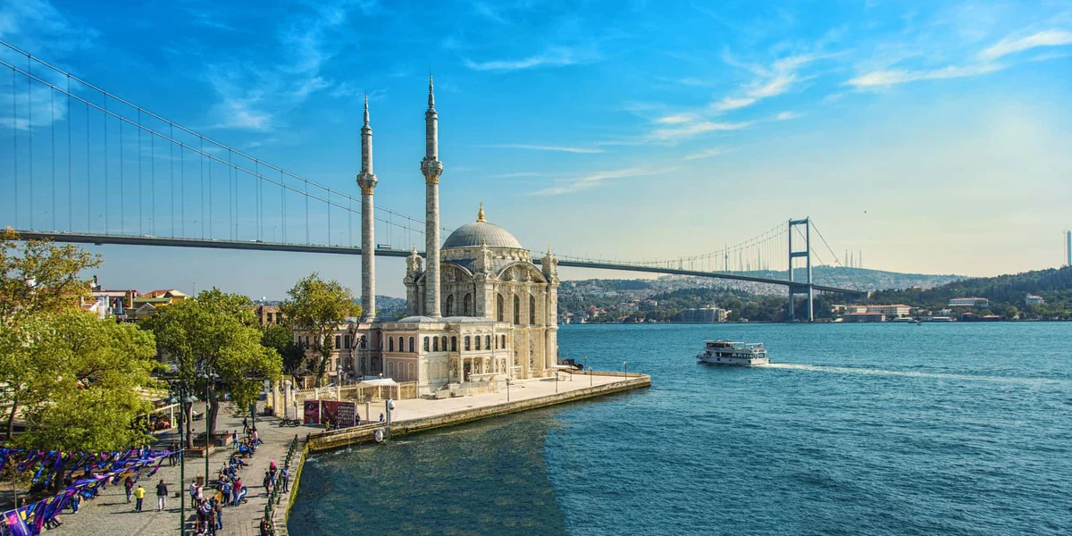 Istanbul (Turkish Airlines)