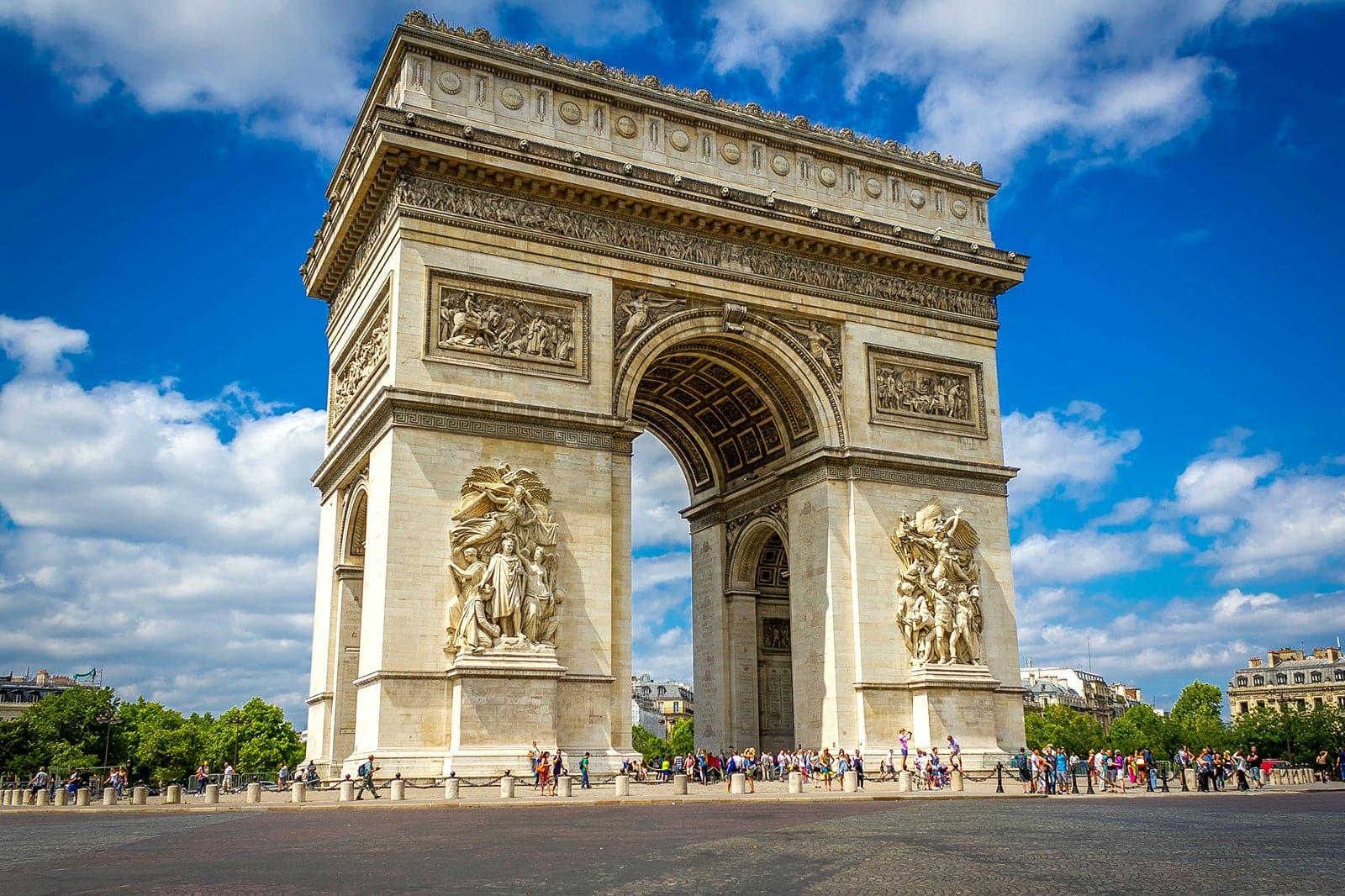Amsterdam &  Paris - Photo 2